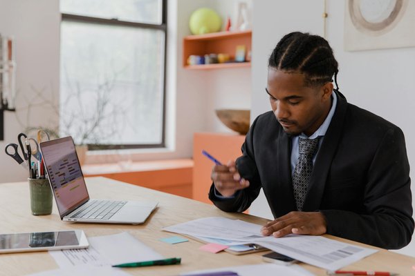 Relations Publiques : L'Essence Vitale des Stratégies de Communication Contemporaines